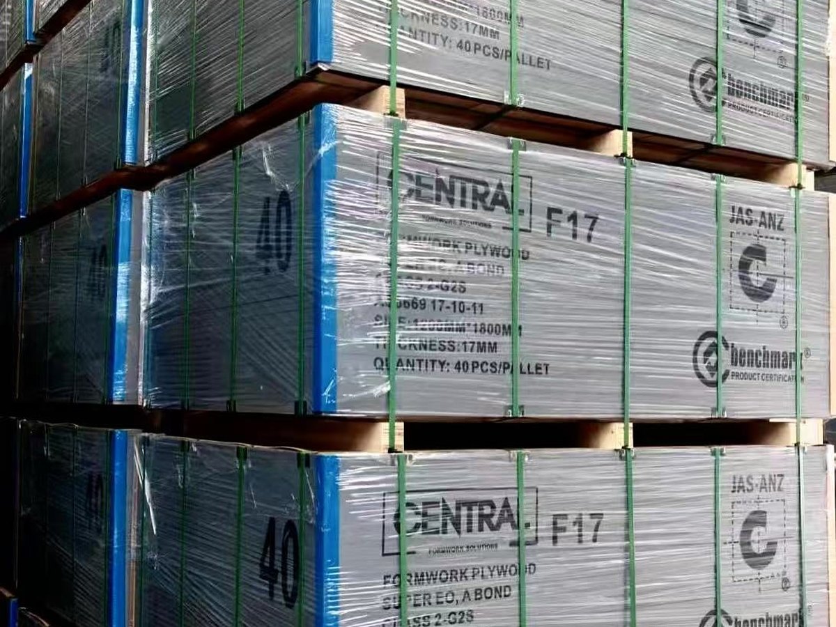 Central F17 formply pallets in the yard — 40 sheets per pallet